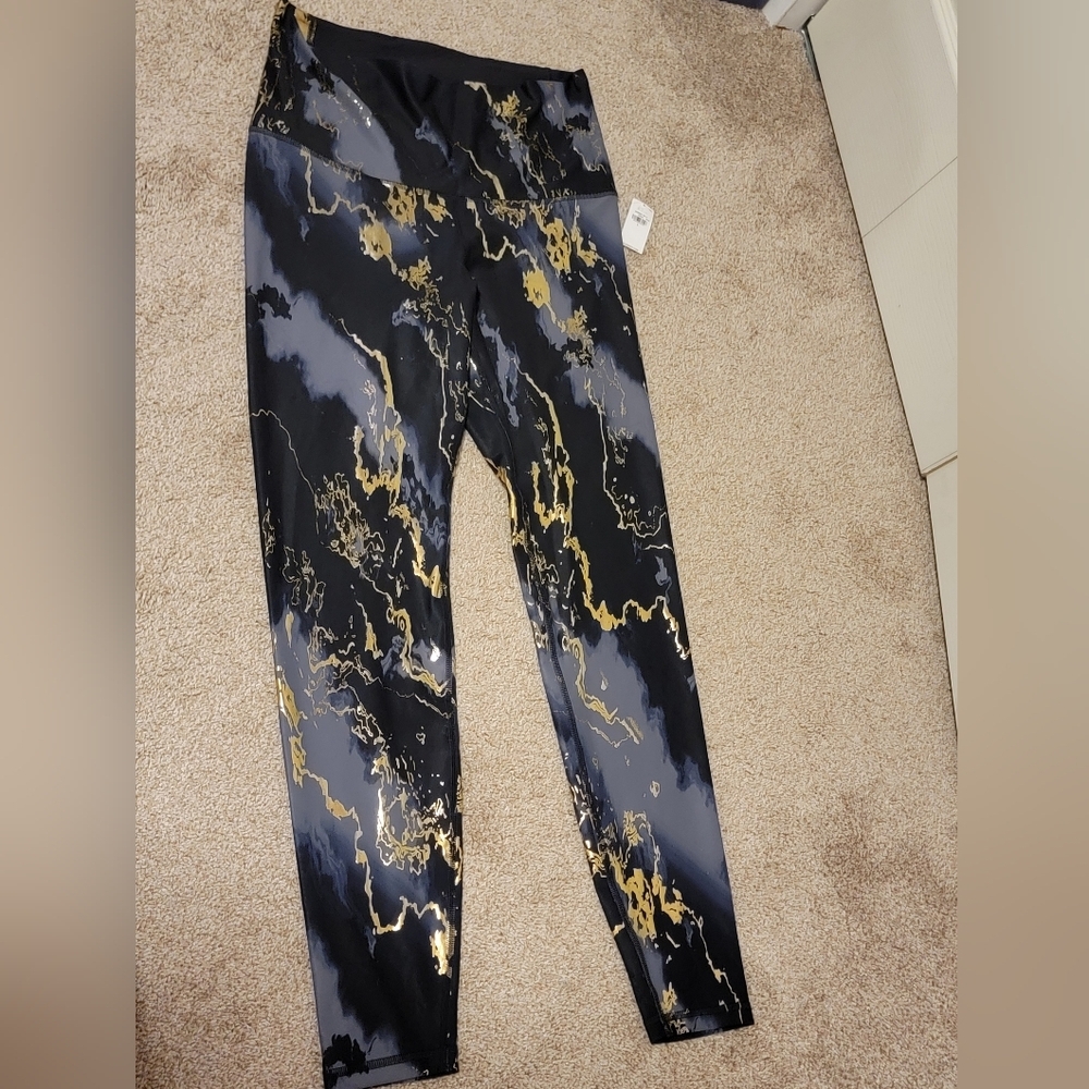 NWT Old Navy Active Powersoft Extra High Rise Leggings Go Dry, Size L